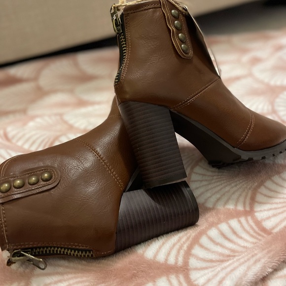 Boots | Comfortable | Size 7 - Picture 3 of 5